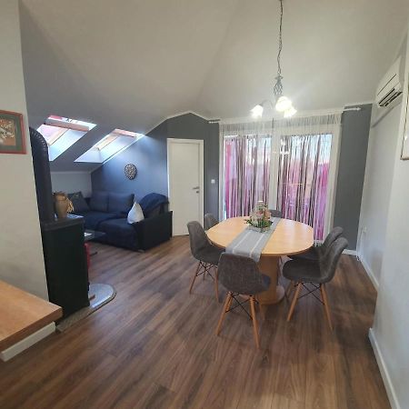 Apartment D Free Parking & Wifi, Walking Distance To Centrum Zara Esterno foto
