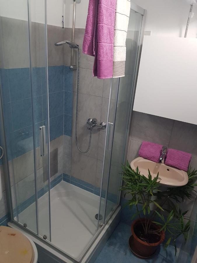 Apartment D Free Parking & Wifi, Walking Distance To Centrum Zara Esterno foto