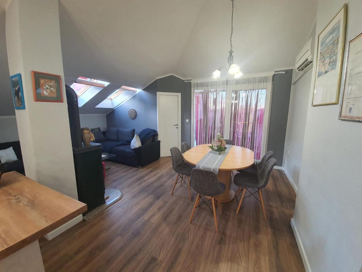 Apartment D Free Parking & Wifi, Walking Distance To Centrum Zara Esterno foto