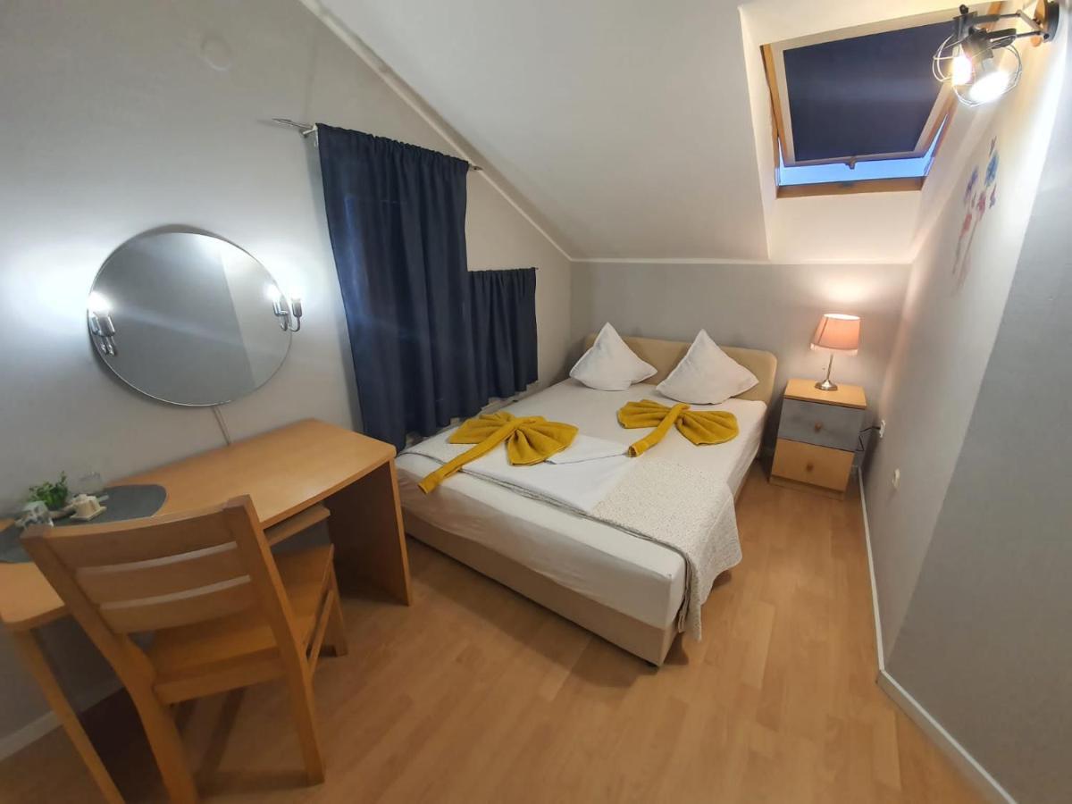 Apartment D Free Parking & Wifi, Walking Distance To Centrum Zara Esterno foto
