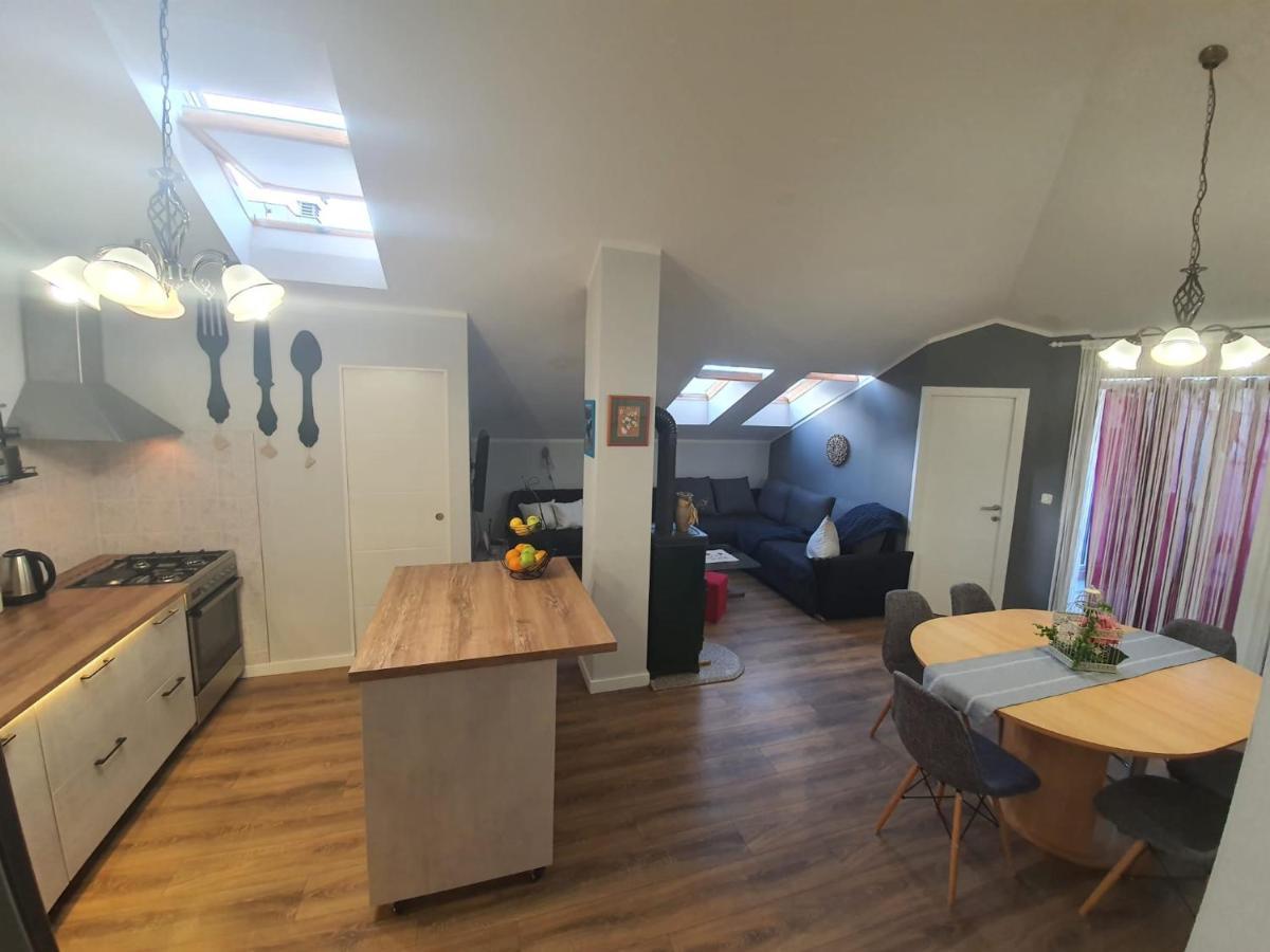 Apartment D Free Parking & Wifi, Walking Distance To Centrum Zara Esterno foto
