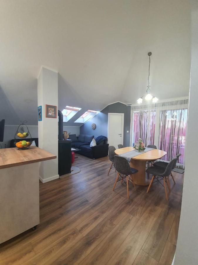 Apartment D Free Parking & Wifi, Walking Distance To Centrum Zara Esterno foto